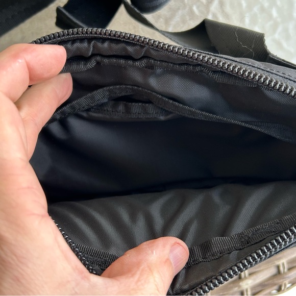 New! TOPO DESIGNS Black on Black Hip Waist Pack - Picture 5 of 11